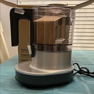 Pampered Chef Electric Twist & Chop
